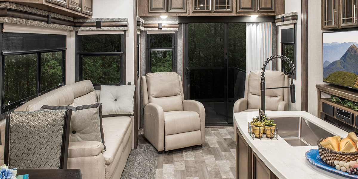 2020 KZ RV Durango Gold G382MBQ Fifth Wheel Living Room