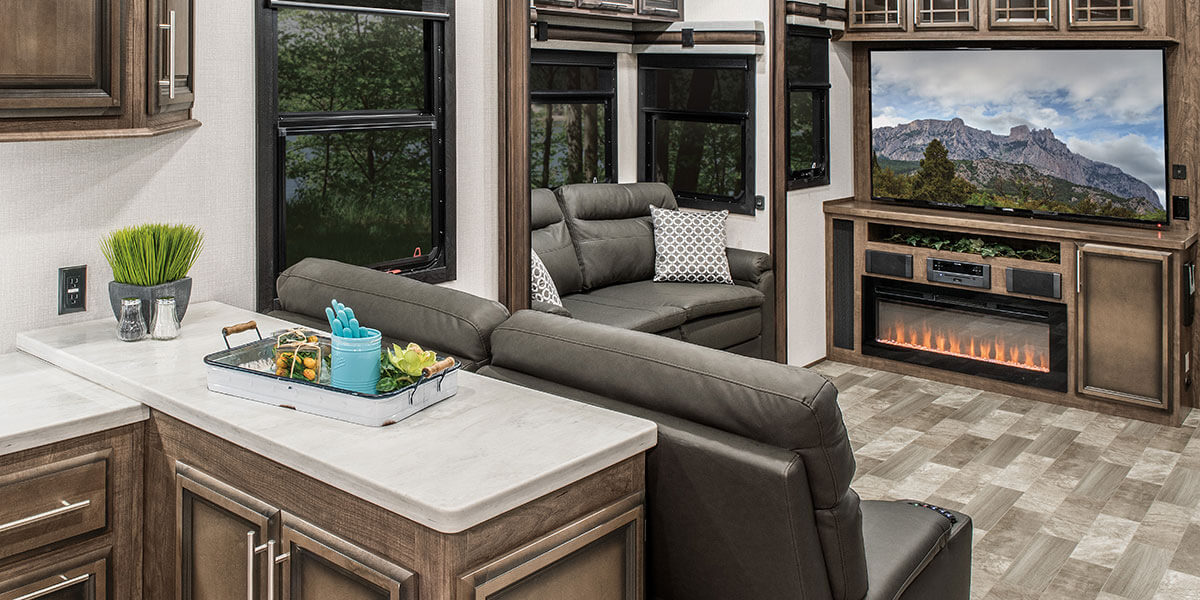 2020 KZ RV Durango Gold G391RKQ Fifth Wheel Living Room