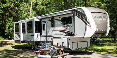 2020 KZ RV Durango Gold G391RKQ Fifth Wheel at campsite