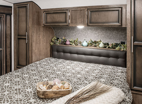 2020 KZ RV Durango Half-Ton D294MBQ Fifth Wheel Bed