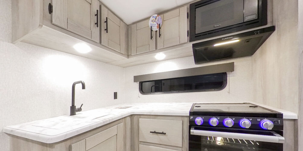 2021 KZ RV Connect SE C271BHKSE Travel Trailer Kitchen