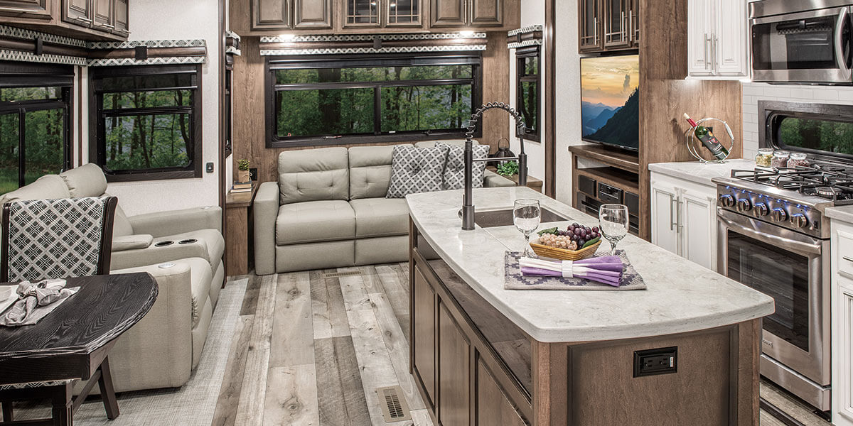 2021 KZ RV Durango Gold G356RLT Fifth Wheel Living Room