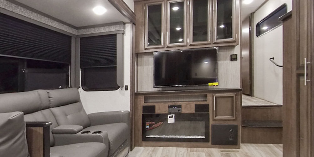 2021 KZ RV Durango Half-Ton D286BHD Fifth Wheel Entertainment Center