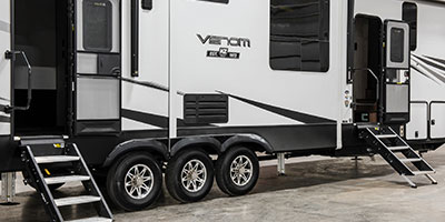 2021 KZ RV Venom 4113TK Fifth Wheel Toy Hauler Exterior Steps