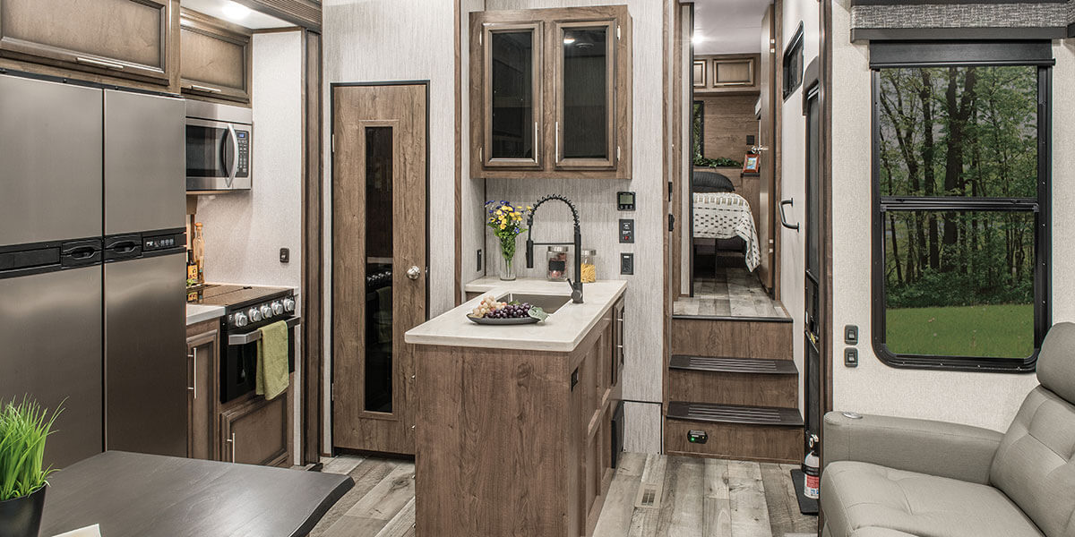 2021 KZ RV Venom V-Series V3916TK Fifth Wheel Toy Hauler Kitchen