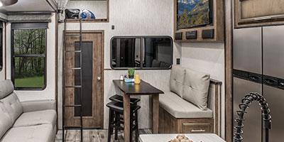 2021 KZ RV Venom V-Series V3916TK Fifth Wheel Toy Hauler Living Room