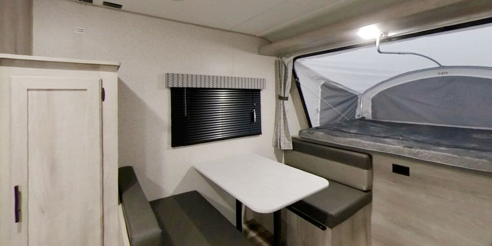 2022 KZ RV Sportsmen Classic 160RBT Travel Trailer Dinette